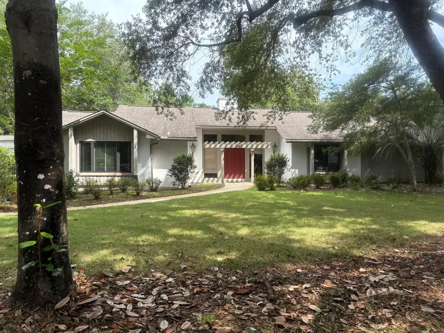 103 E Capri Cove, Niceville, FL 32578 - #3