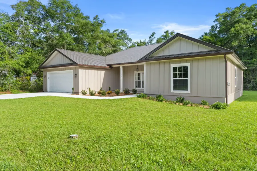 781 Bay Avenue, Defuniak Springs, FL 32435 - #2
