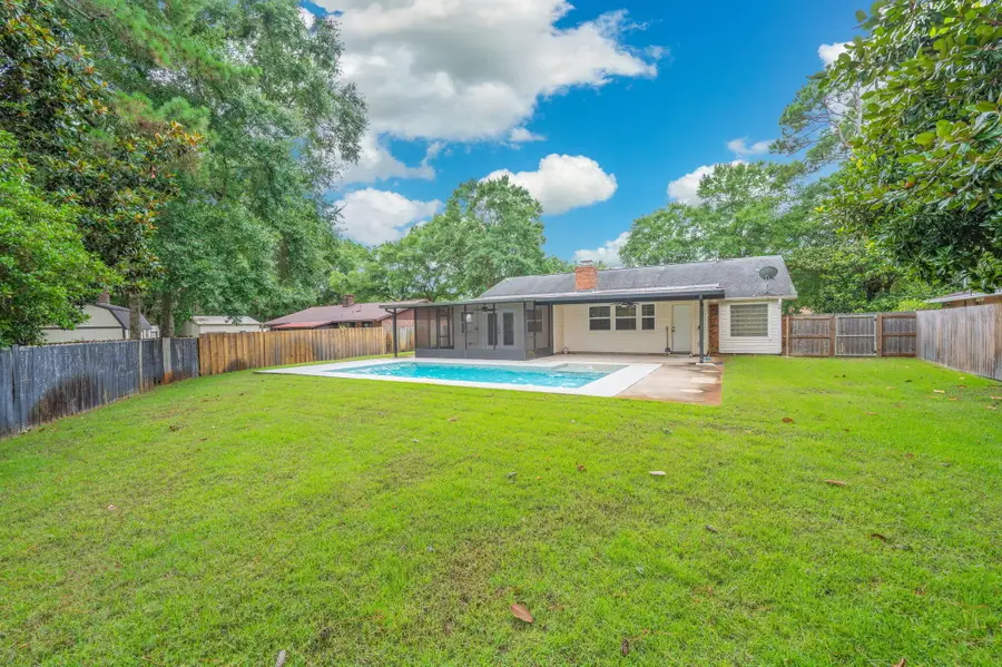 1732 Bayshore Drive, Niceville, FL 32578 - #3