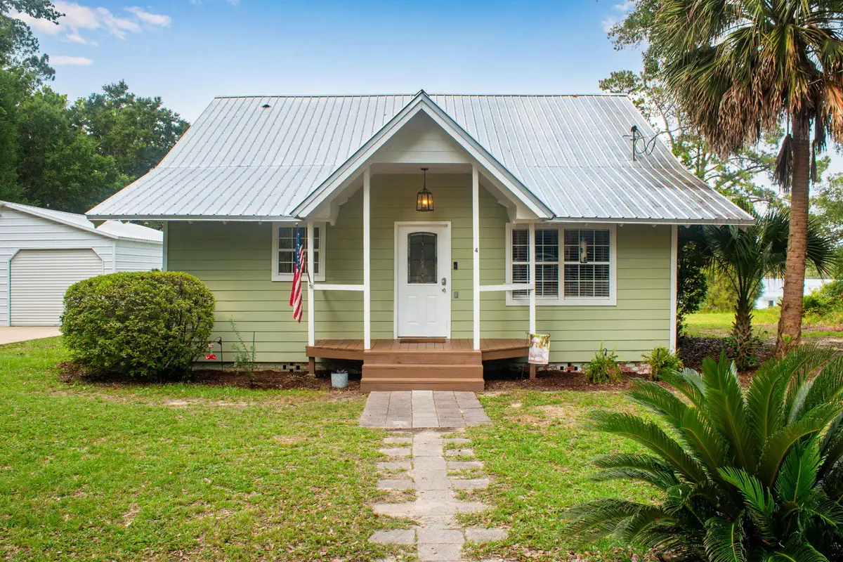 4 Engelbrecht Road, Defuniak Springs, FL 32433 - #1