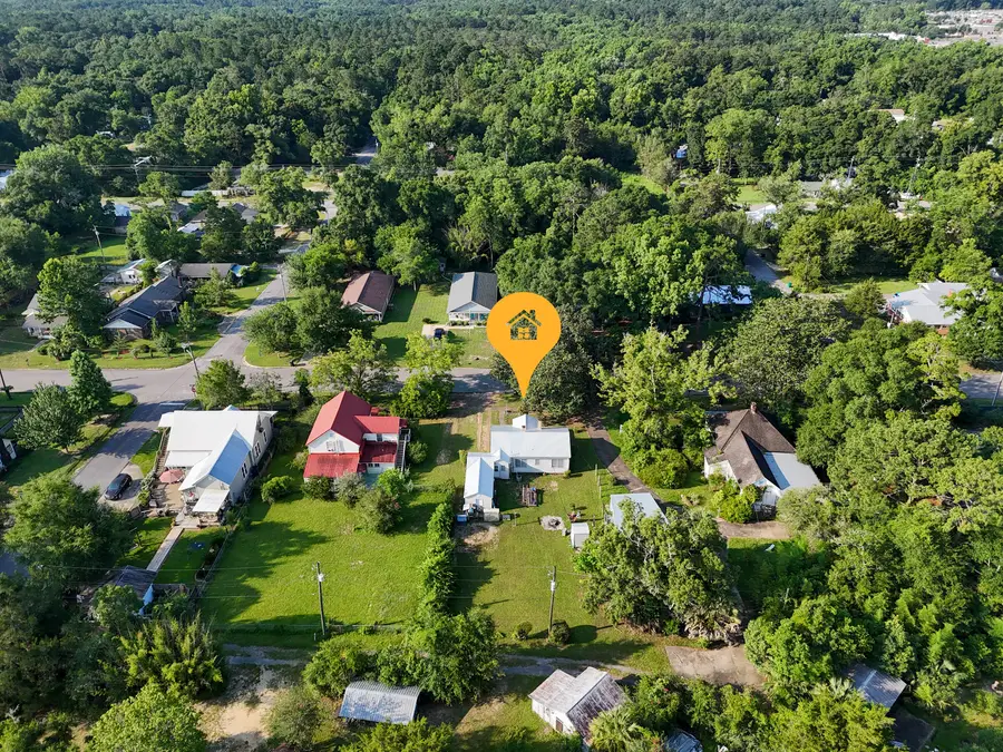 347 Park Avenue, Defuniak Springs, FL 32435 - #2