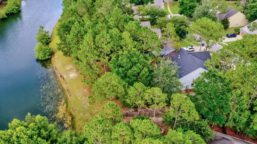 401 Symphony Way, Freeport, FL 32439 - #2