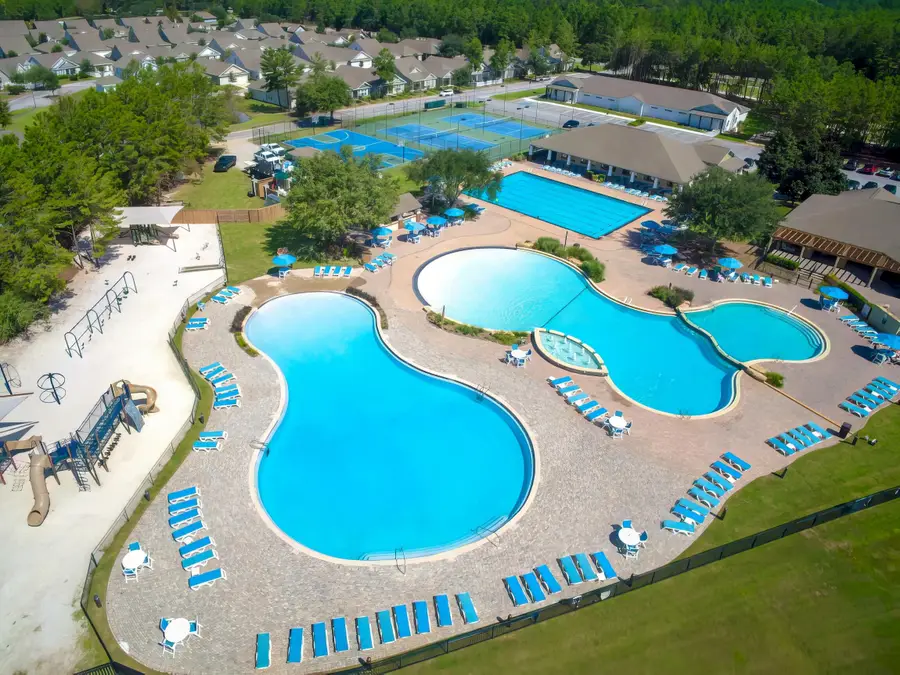 18 W Sky Way, Freeport, FL 32439 - #2