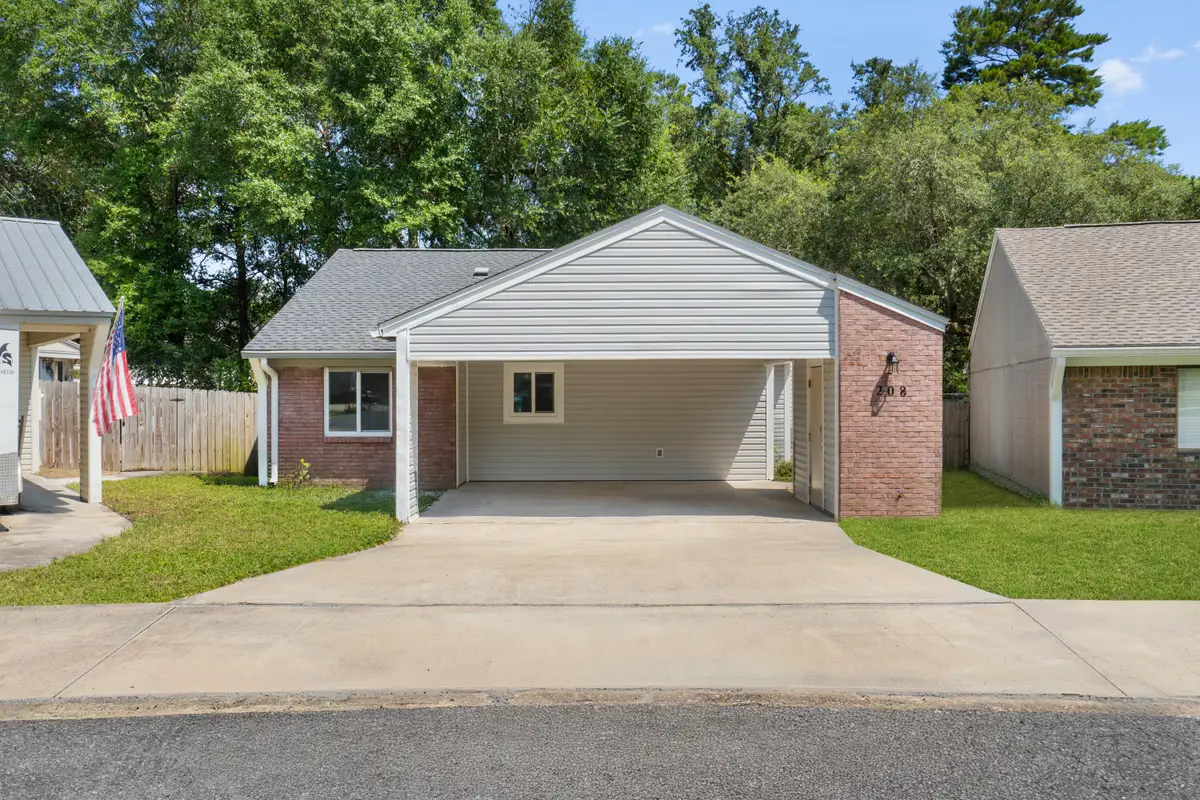 208 Cottonwood Court, Niceville, FL 32578 - #1