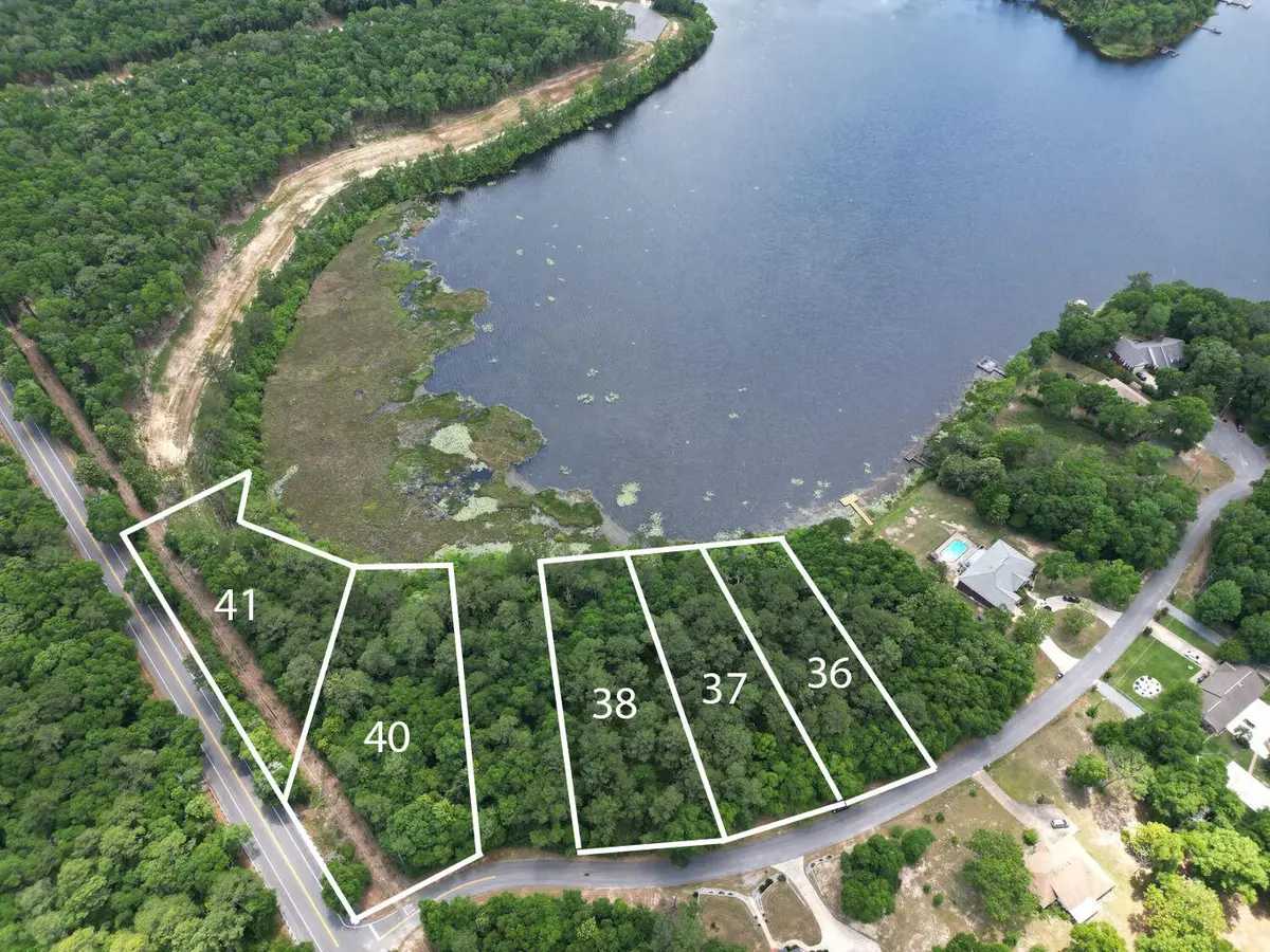 40 Lake Holley Circle, Defuniak Springs, FL 32433 - #1