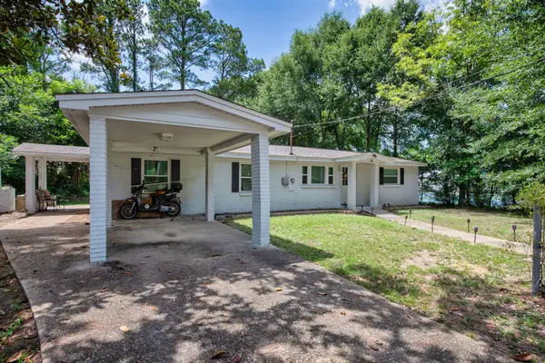 932 Kelvin Court, Crestview, FL 32536