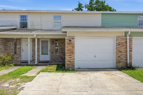 1818 Whispering Oaks Lane, Fort Walton Beach, FL 32547
