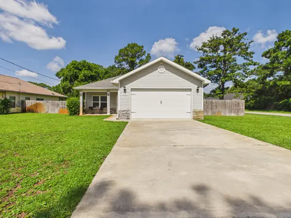 2399 Palo Alto Street, Navarre, FL 32566