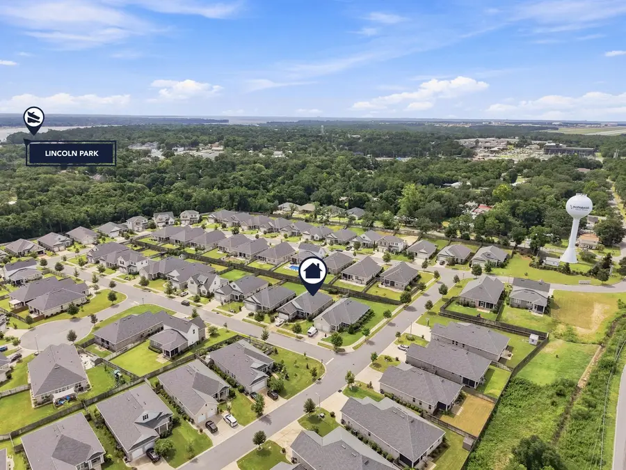 104 Hornet Lane, Valparaiso, FL 32580 - #2