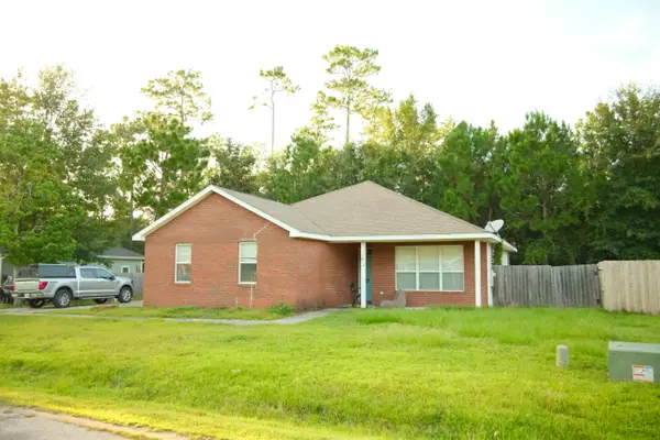 110 Village Lane, Freeport, FL 32439
