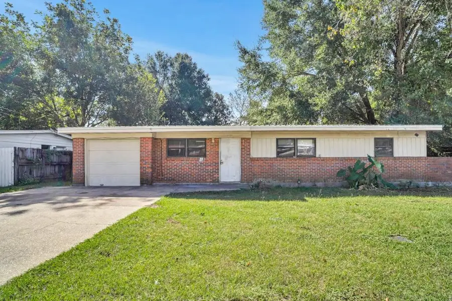 6423 Julia Drive, Milton, FL 32570 - #2