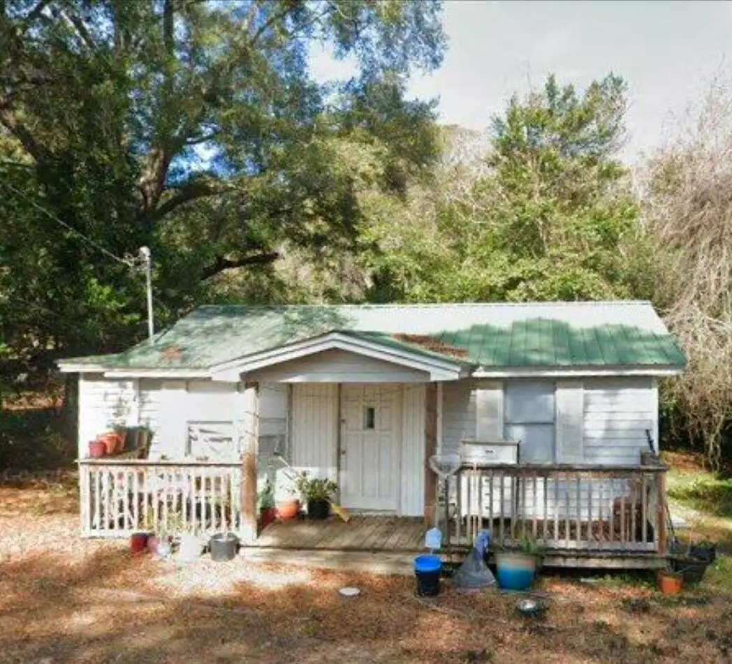 140 Sanders Avenue, Crestview, FL 32539 - #1