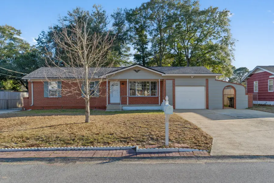 218 NW Katherine Place, Fort Walton Beach, FL 32548 - #3