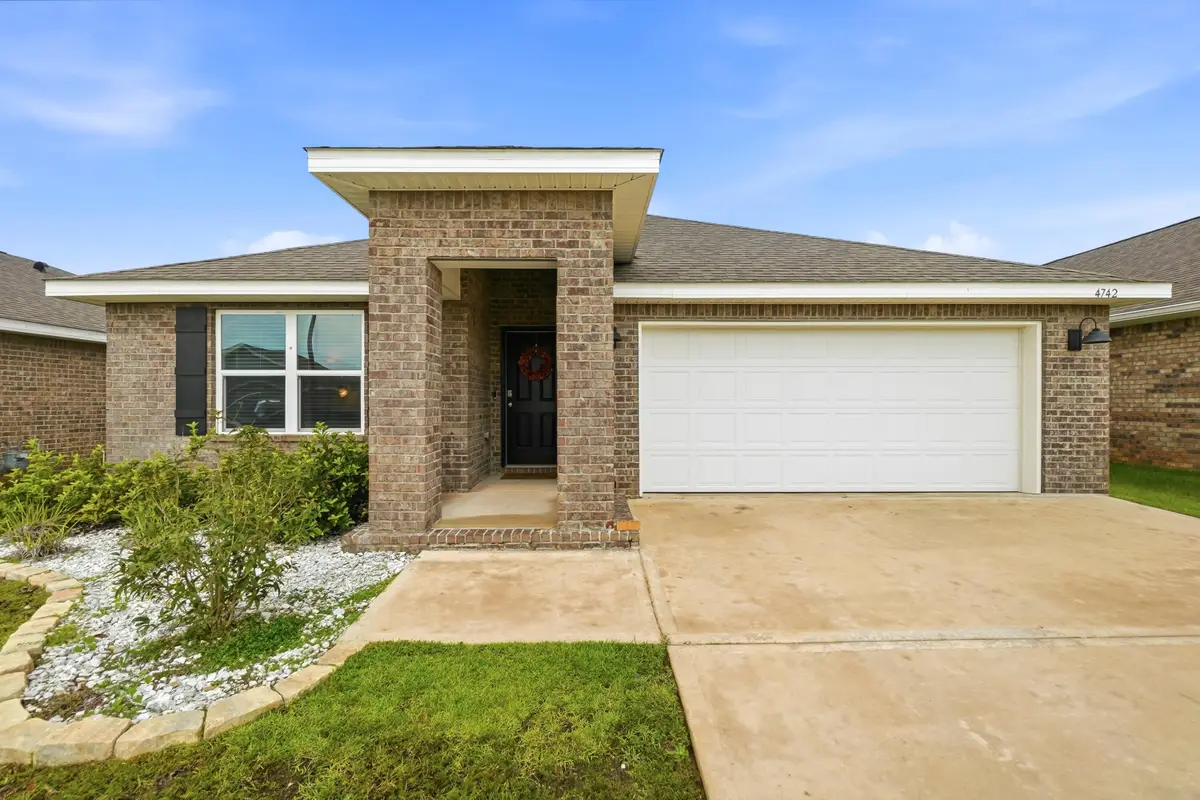 4742 Airmen Drive, Crestview, FL 32539 - #1
