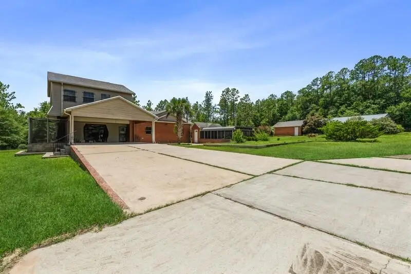 6051 Tupelo Street, Crestview, FL 32539 - #3