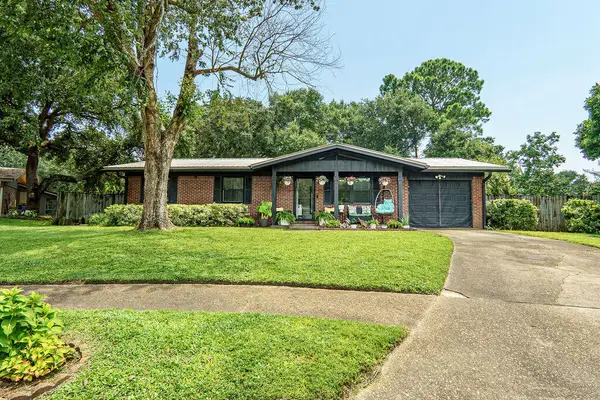 123 Pinewood Terrace, Fort Walton Beach, FL 32548
