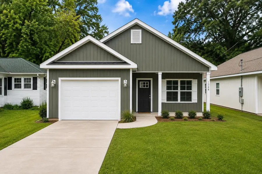 607 Amos Street, Crestview, FL 32539 - #3