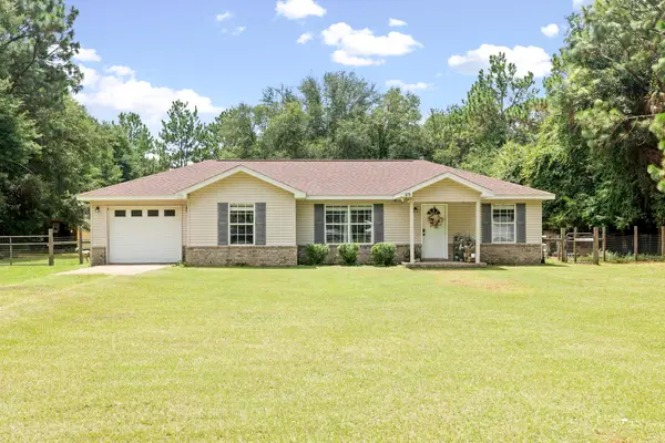 978 Grandmas Place, Baker, FL 32531