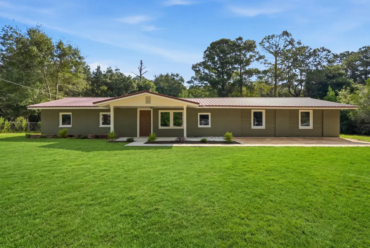 4104 County Highway 1087, Defuniak Springs, FL 32433 - #1