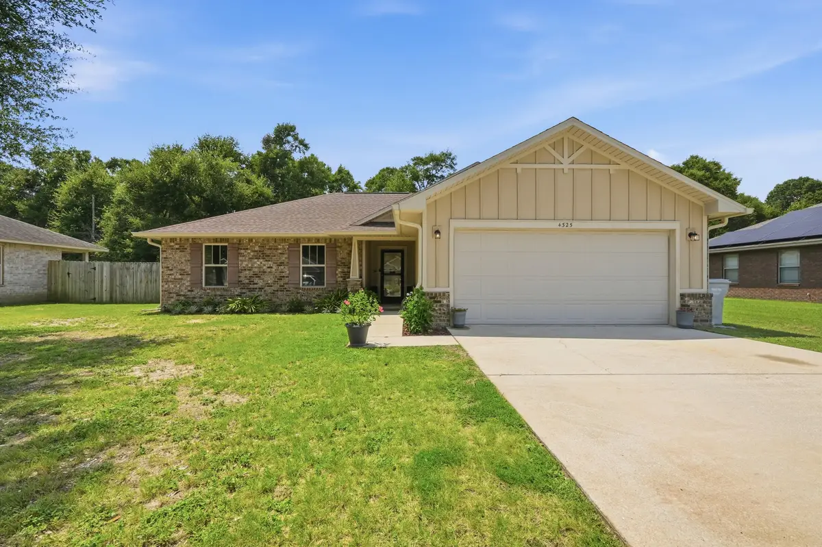4325 Glen Forest Drive, Milton, FL 32583 - #1