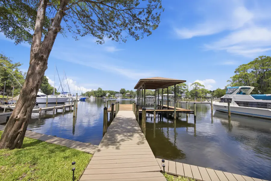 4201 Ward Cove Drive, Niceville, FL 32578 - #2