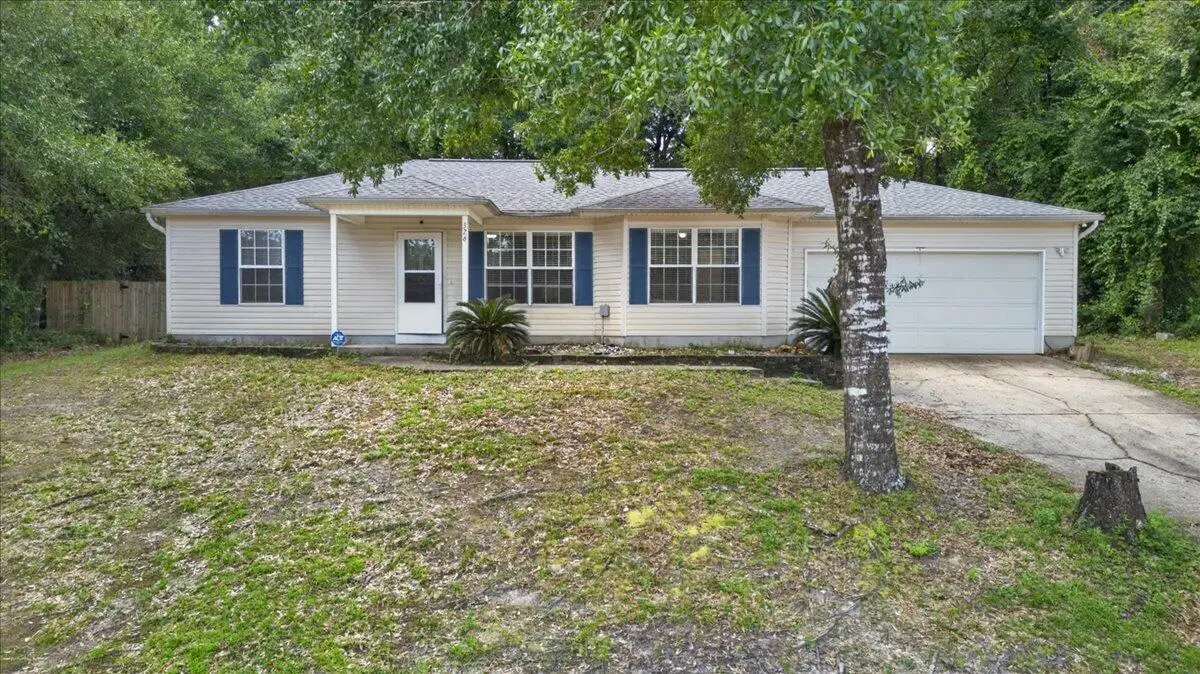 326 Lakeview Drive, Crestview, FL 32536 - #1