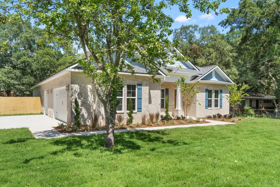 166 Grandview Avenue, Valparaiso, FL 32580 - #2