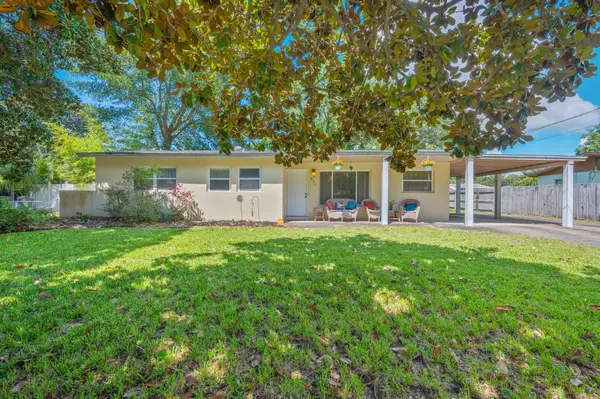 211 Anderson Drive, Mary Esther, FL 32569