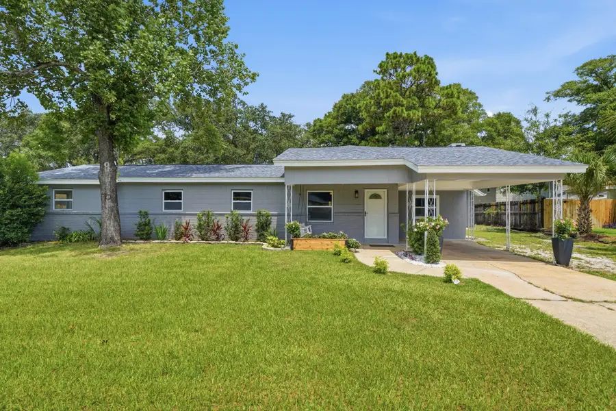 390 Davenport Avenue, Valparaiso, FL 32580 - #2