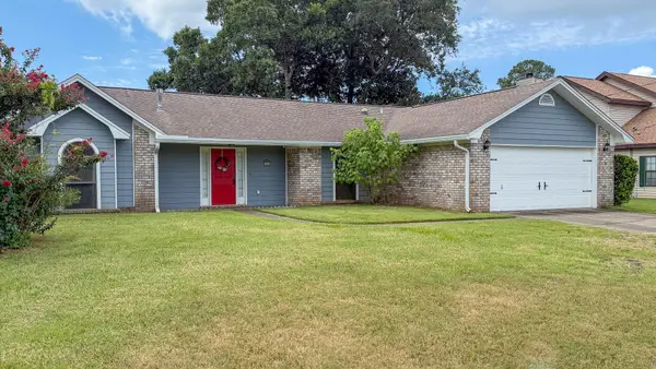 66 North Street, Mary Esther, FL 32569