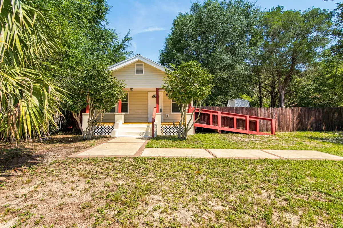 120 N Davis Lane, Defuniak Springs, FL 32433 - #1