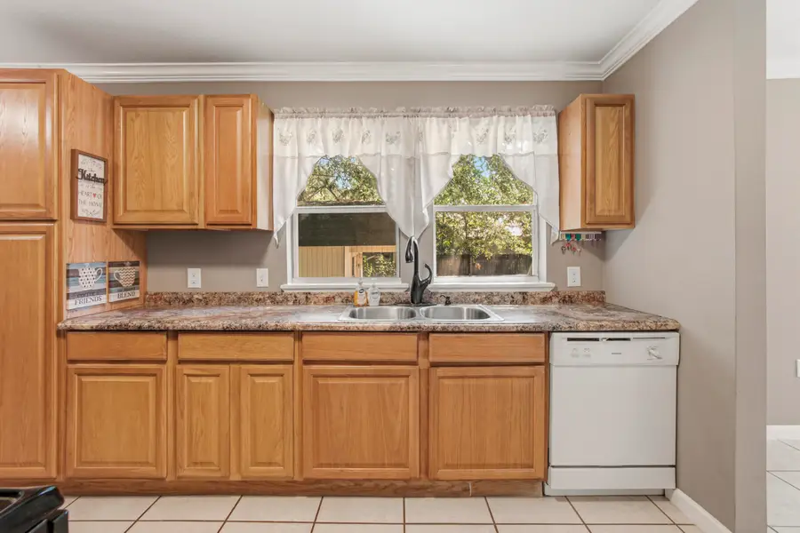 120 N Davis Lane, Defuniak Springs, FL 32433 - #3