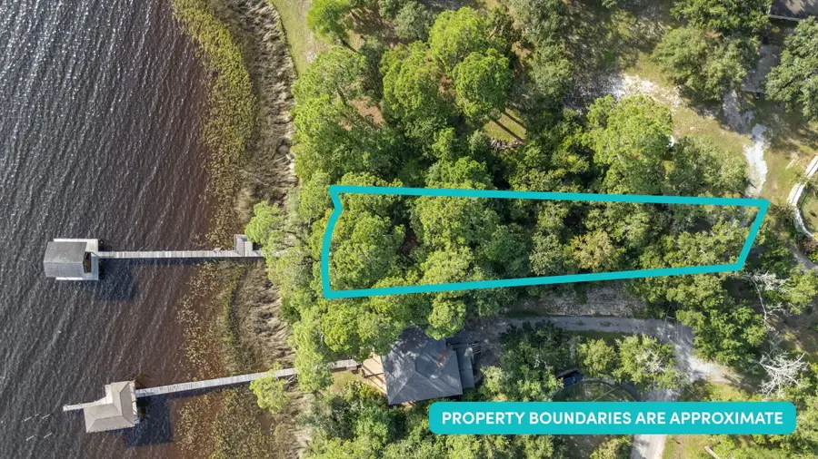 7107 Wells Avenue, Navarre, FL 32566 - #2