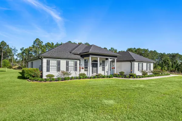 492 E Club House Drive, Freeport, FL 32439