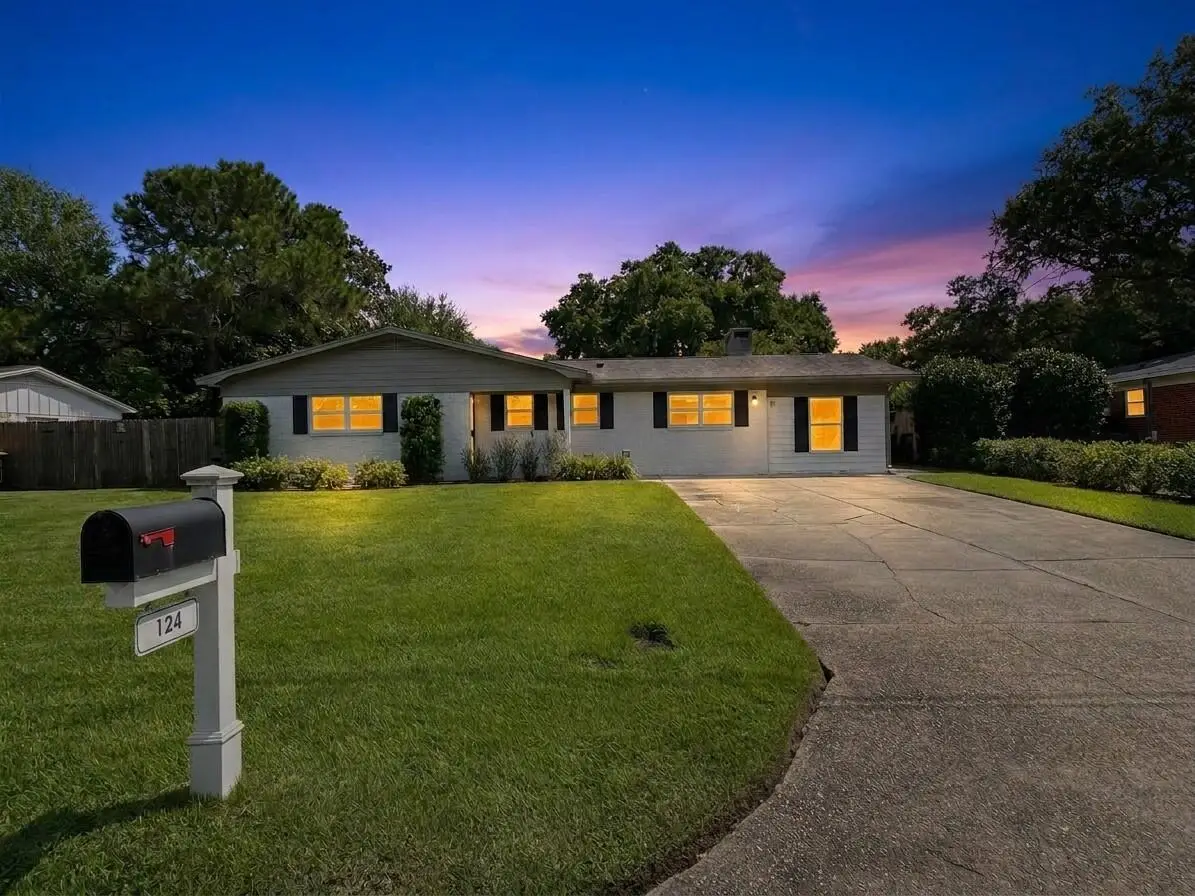124 NW Sotir Street, Fort Walton Beach, FL 32548 - #1