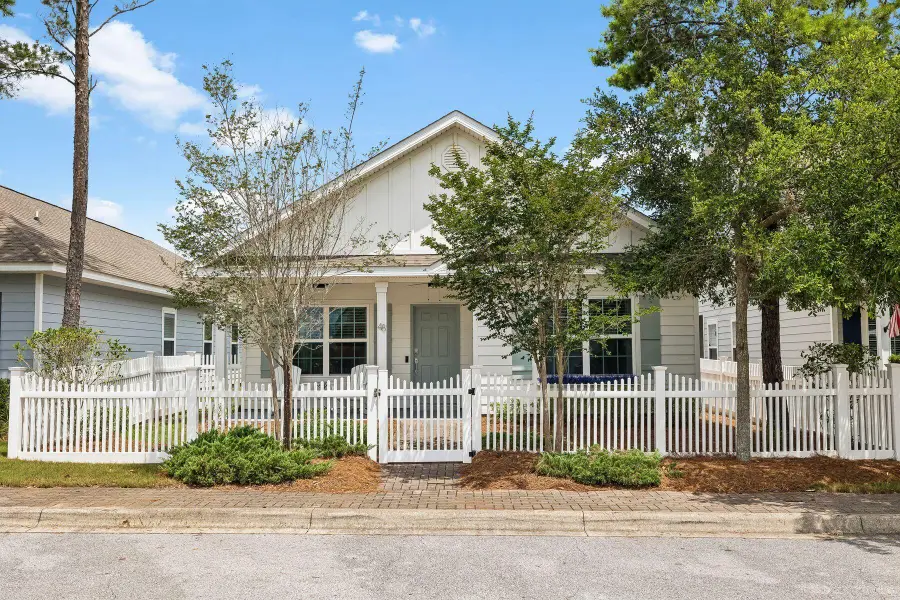 48 Sarona Street, Freeport, FL 32439 - #2