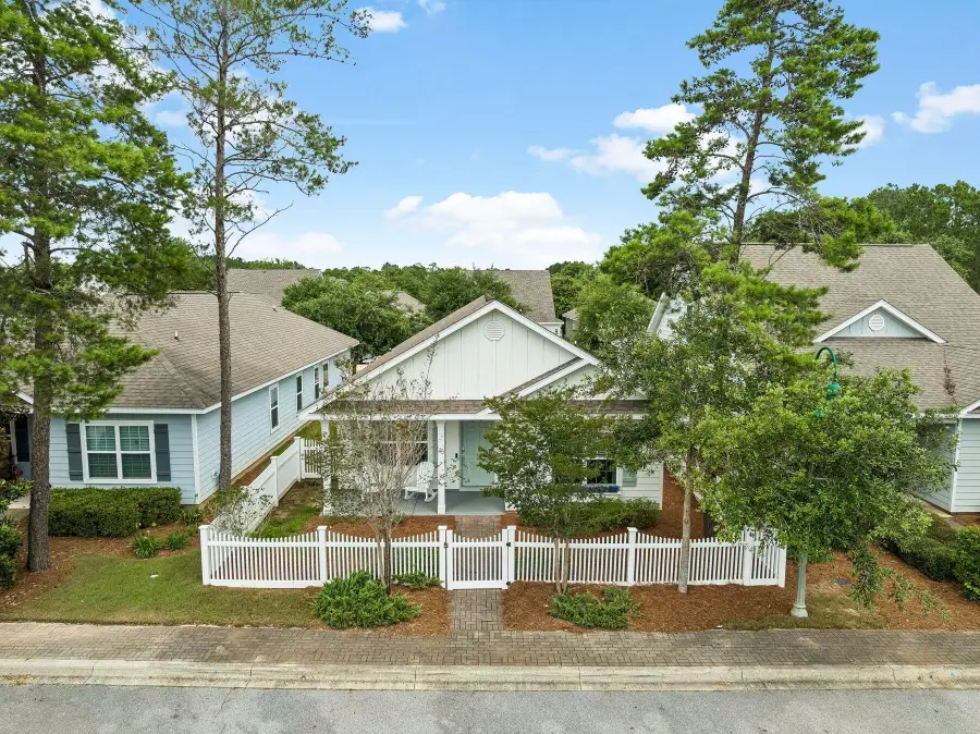 48 Sarona Street, Freeport, FL 32439 - #3