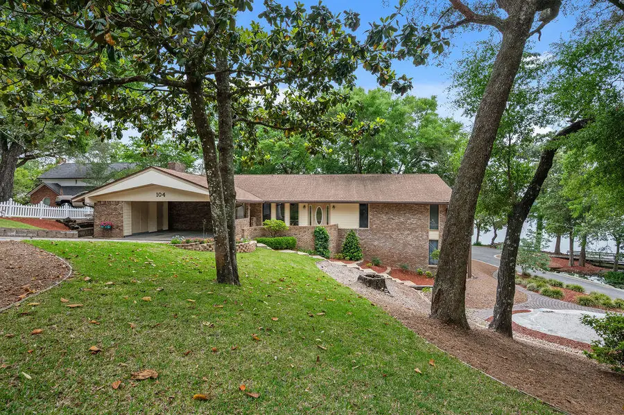 104 Bayou Drive, Niceville, FL 32578 - #3