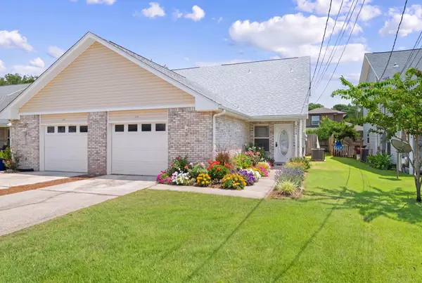 2138 Tom Street #2138, Navarre, FL 32566