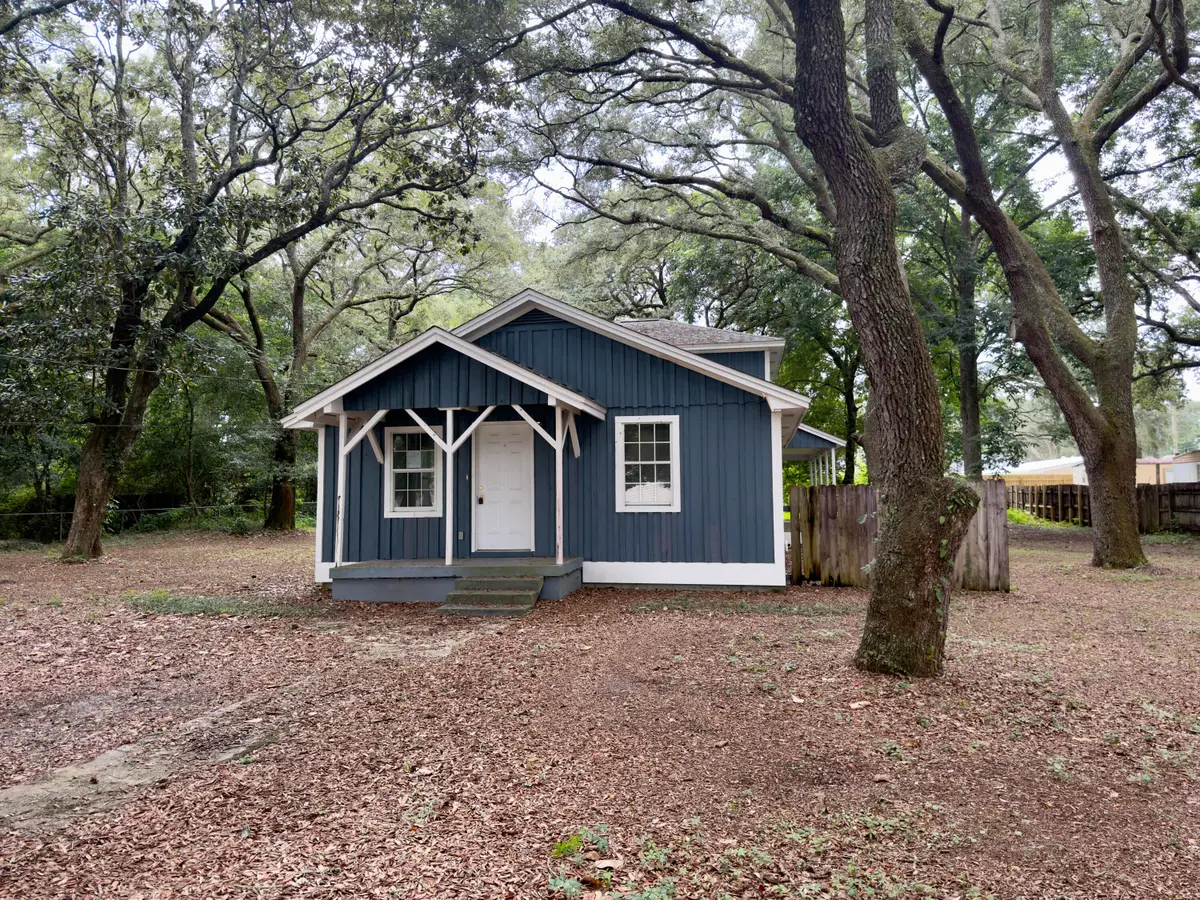 630 Bailey Drive, Niceville, FL 32578 - #1