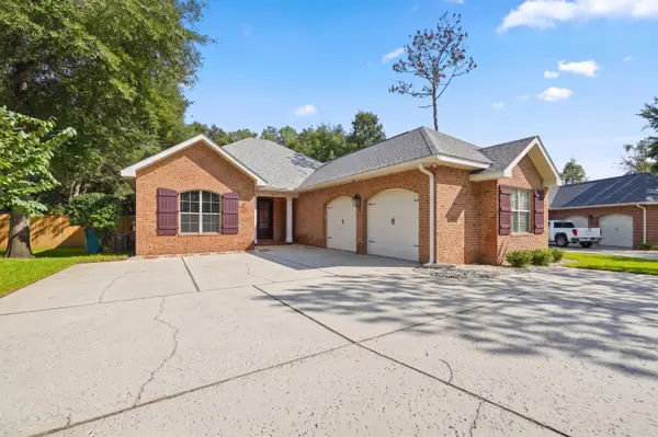 102 Black Bear Circle, Niceville, FL 32578