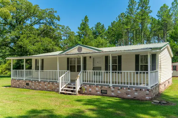 6423 Old River Road, Baker, FL 32531