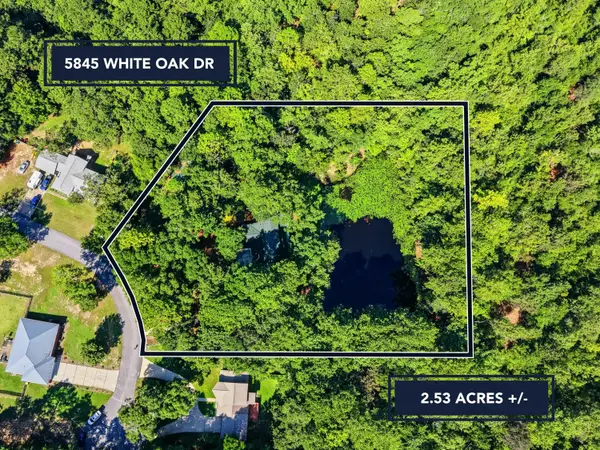 5845 White Oak Drive, Crestview, FL 32539