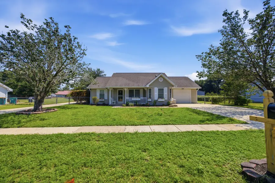 220 W Walker Circle, Crestview, FL 32539 - #2