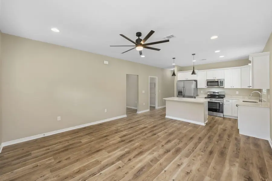 607 Amos Street, Crestview, FL 32539 - #3