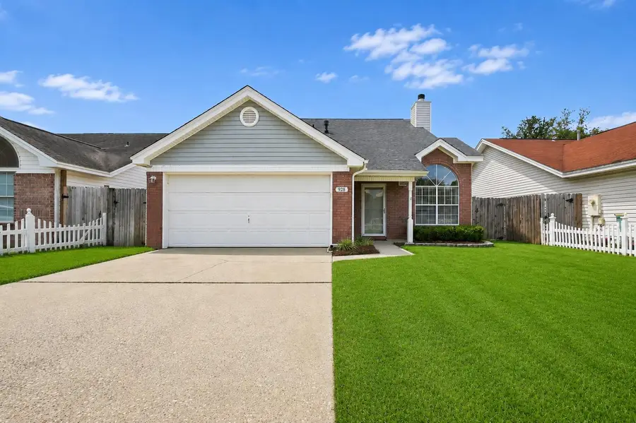 928 Village Lane, Fort Walton Beach, FL 32547 - #2