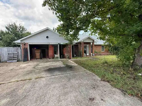 2416 Ashwood Way, Navarre, FL 32566