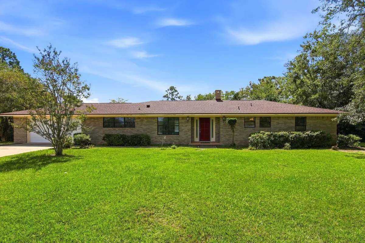 116 Ten Lake Drive, Defuniak Springs, FL 32433 - #1