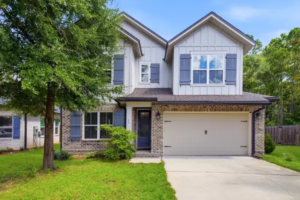 19 Laurel Oaks Drive, Freeport, FL 32439