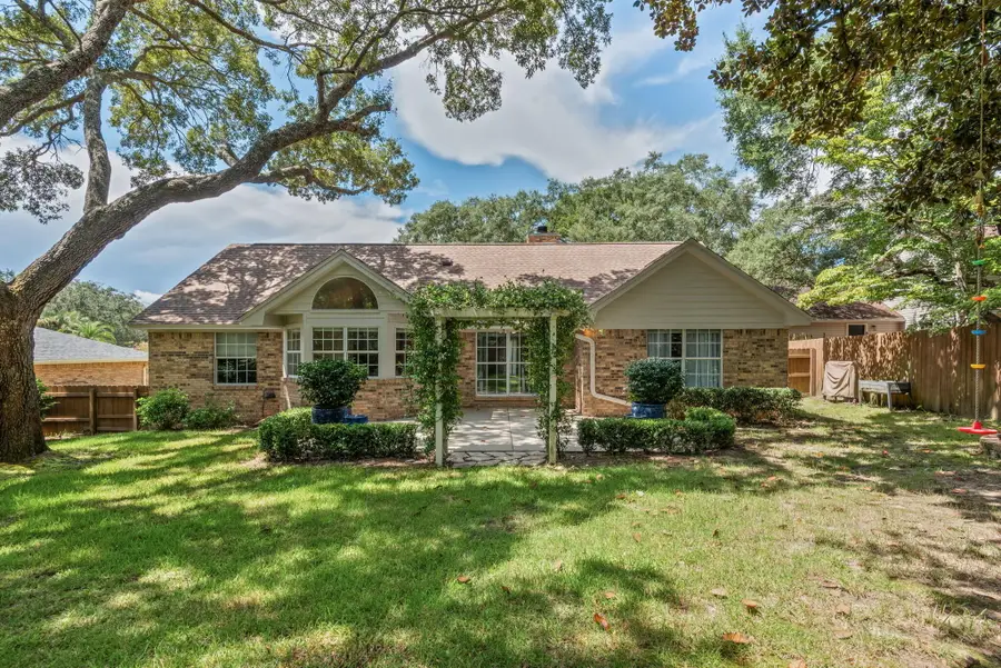 149 N Bermuda Circle, Niceville, FL 32578 - #3